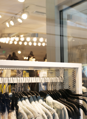 Services 34 Shops & Showrooms Fitouts